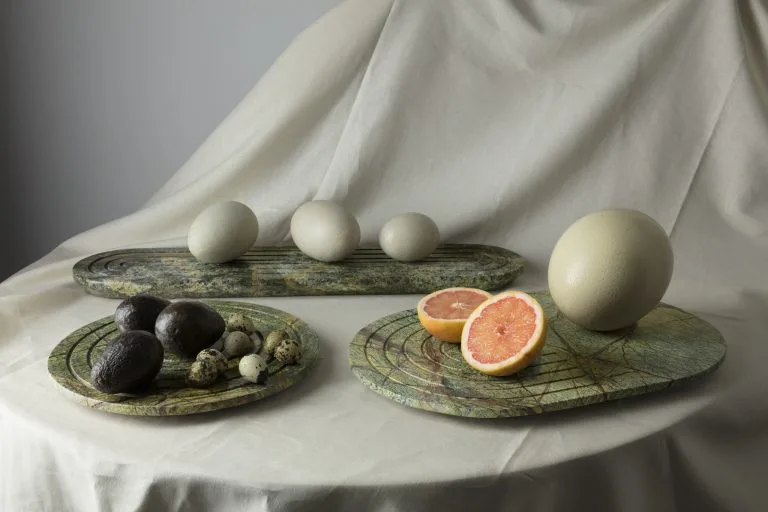 Tom Dixon Bandeja De Servir Rock Oblong 4 Tom Dixon Bandeja De Servir Rock Oblong - Imagen 2