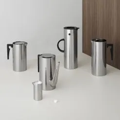 Stelton Jarra De Nata AJ Cylinda-line 15 Cl -Menaje de mesa Ventas 39800 01 05 f61c7c0892