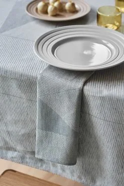 NJRD 4 Servilletas Metric 47x47 Cm 11 NJRD 4 Servilletas Metric 47x47 Cm -Menaje de mesa Ventas 503114 01 50 EnvironmentImage 0095329df5