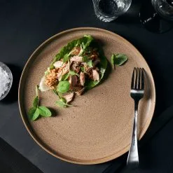 House Doctor Plato De Mesa Cara Ø27 Cm 7 House Doctor Plato De Mesa Cara Ø27 Cm -Menaje de mesa Ventas 510423 01 3 EnvironmentImage 0057946a6a