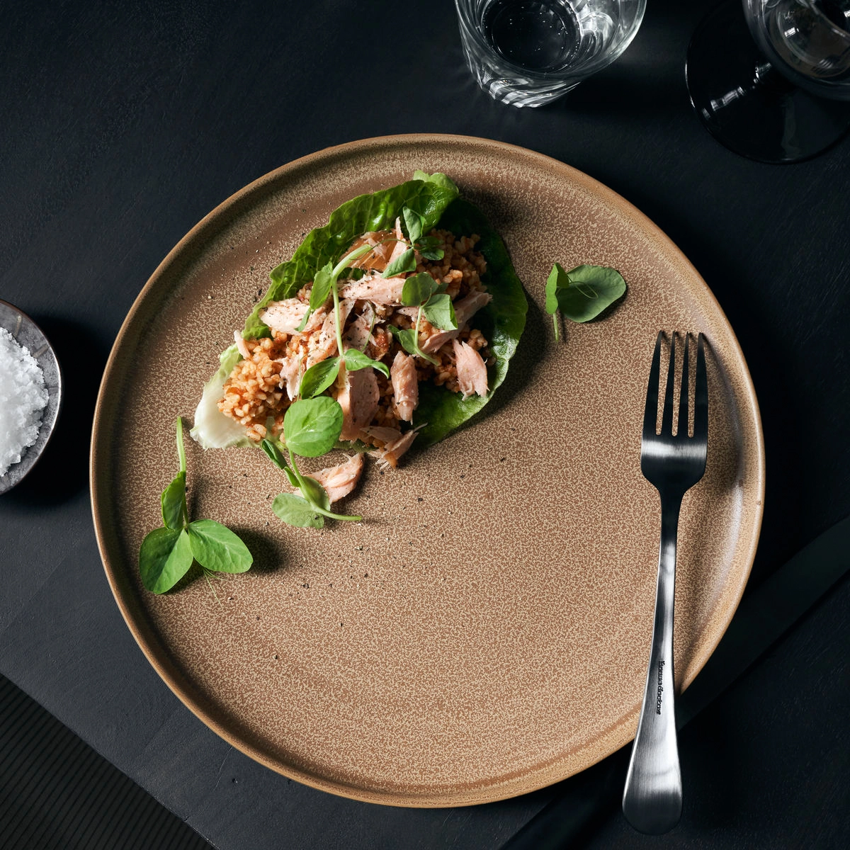 House Doctor Plato De Mesa Cara Ø27 Cm 4 House Doctor Plato De Mesa Cara Ø27 Cm - Imagen 2