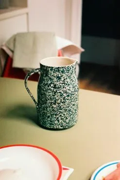 Hay Jarra Sobremesa -Menaje de mesa Ventas 567401 01 6 EnvironmentImage 20eb15a150