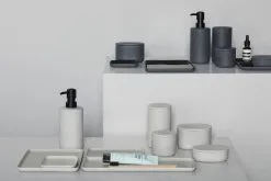 Serax Bandeja Cuadrada Cose 9,8x9,8 Cm 5 Serax Bandeja Cuadrada Cose 9,8x9,8 Cm -Menaje de mesa Ventas 570910 01 10 EnvironmentImage be02604768