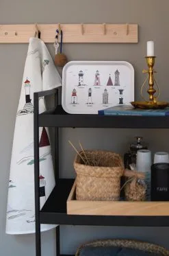 Almedahls Bandeja Svenska Fyrar 20x27 Cm -Menaje de mesa Ventas 578023 01 40 EnvironmentImage 0d694c83dc