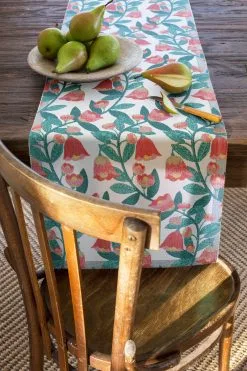 Ekelund Linneväveri Camino De Mesa Waveflower -Menaje de mesa Ventas 579190 01 40 EnvironmentImage 59b6f49fae