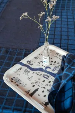 Fine Little Day Bandeja Gothenburg 32x32 Cm -Menaje de mesa Ventas 581757 01 41 EnvironmentImage 62255239b7