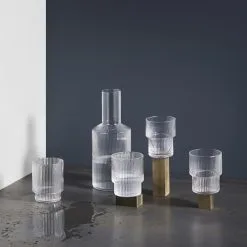Ferm LIVING Botella Ripple 20 Ferm LIVING Botella Ripple -Menaje de mesa Ventas p 28073 01 02 f29d690dd0